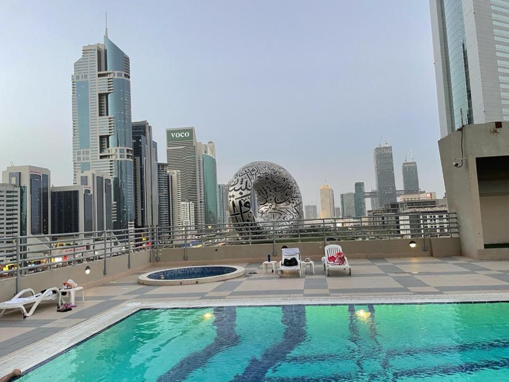Travelers Backpackers Appartement Dubai Buitenkant foto