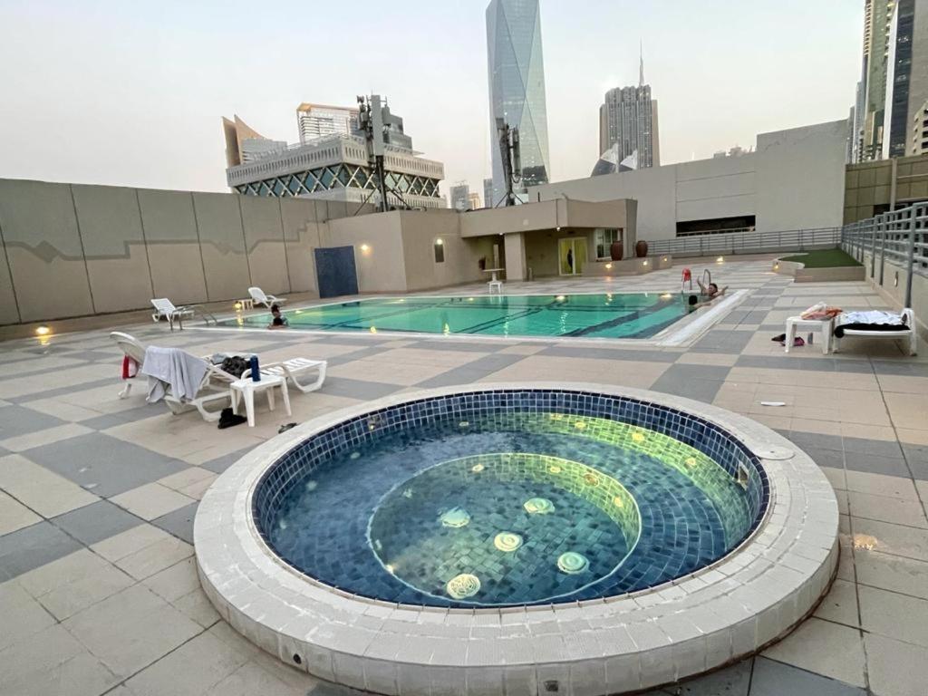 Travelers Backpackers Appartement Dubai Buitenkant foto