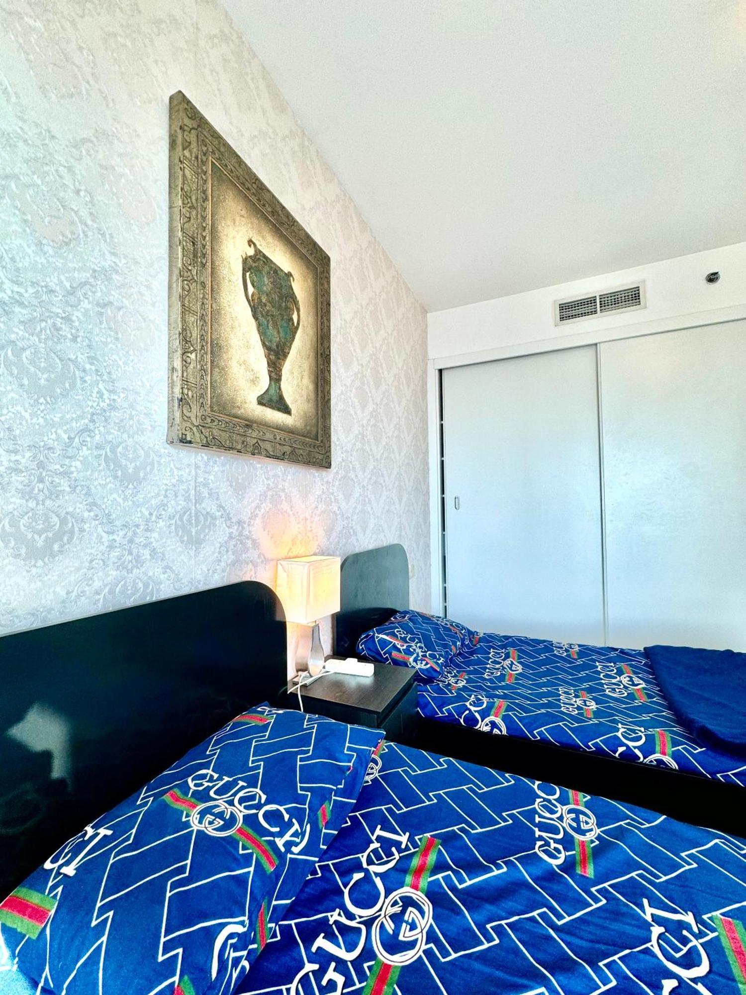 Travelers Backpackers Appartement Dubai Buitenkant foto