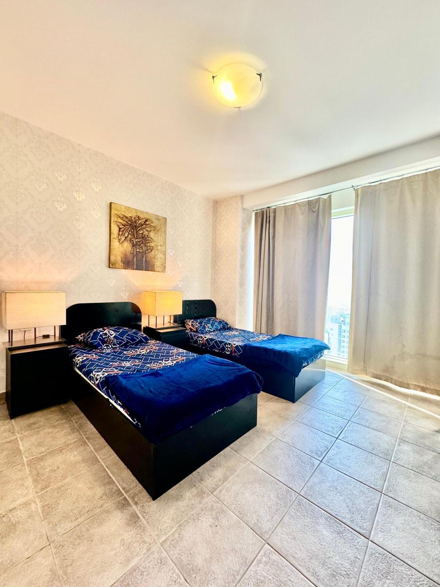 Travelers Backpackers Appartement Dubai Buitenkant foto