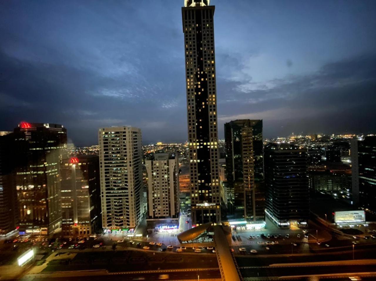Travelers Backpackers Appartement Dubai Buitenkant foto