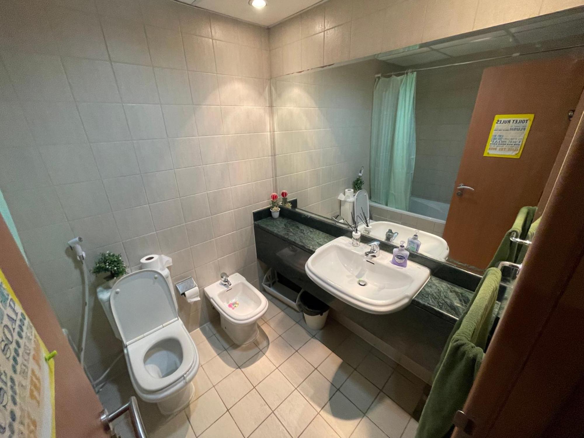 Travelers Backpackers Appartement Dubai Buitenkant foto