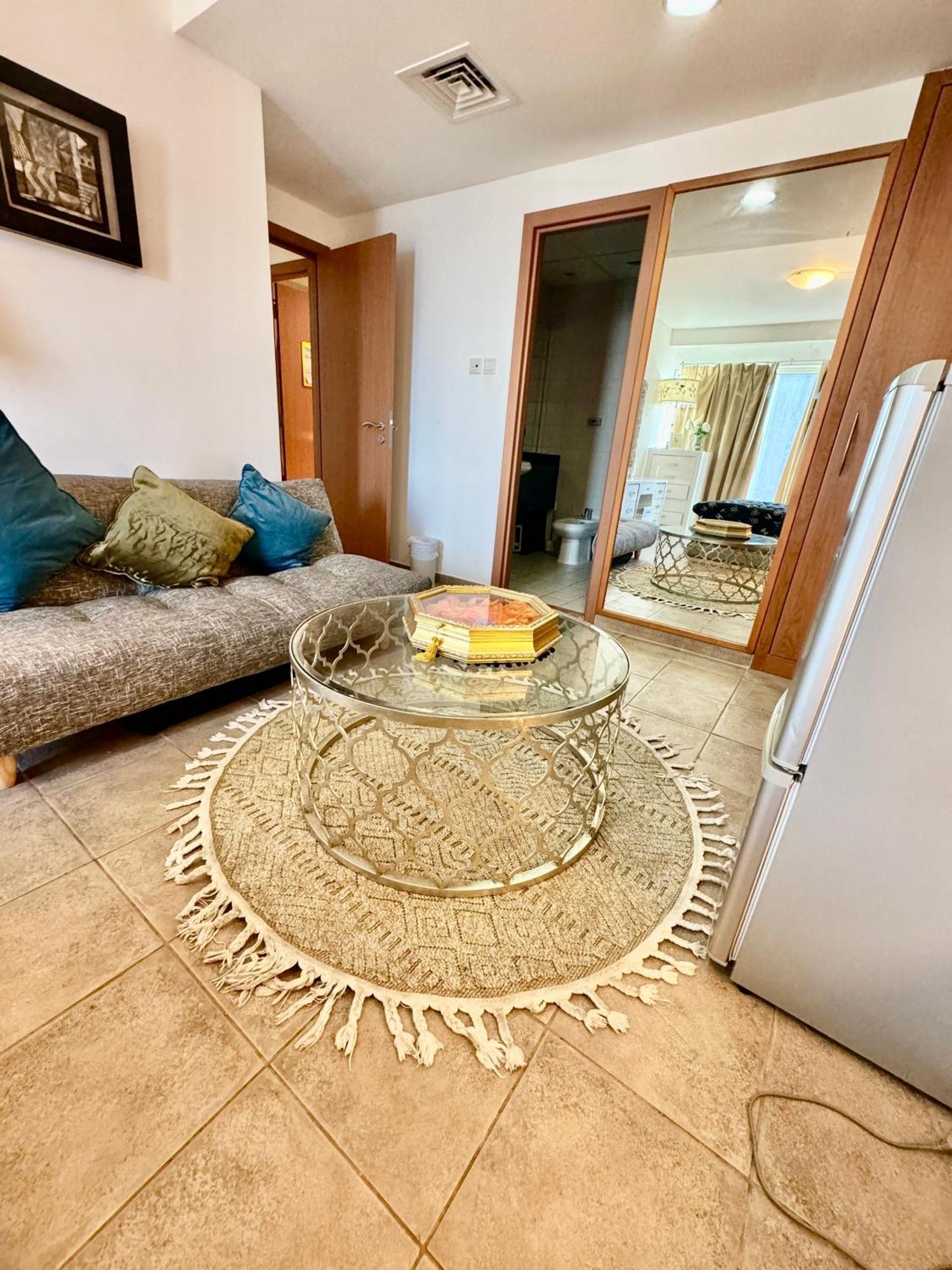 Travelers Backpackers Appartement Dubai Buitenkant foto