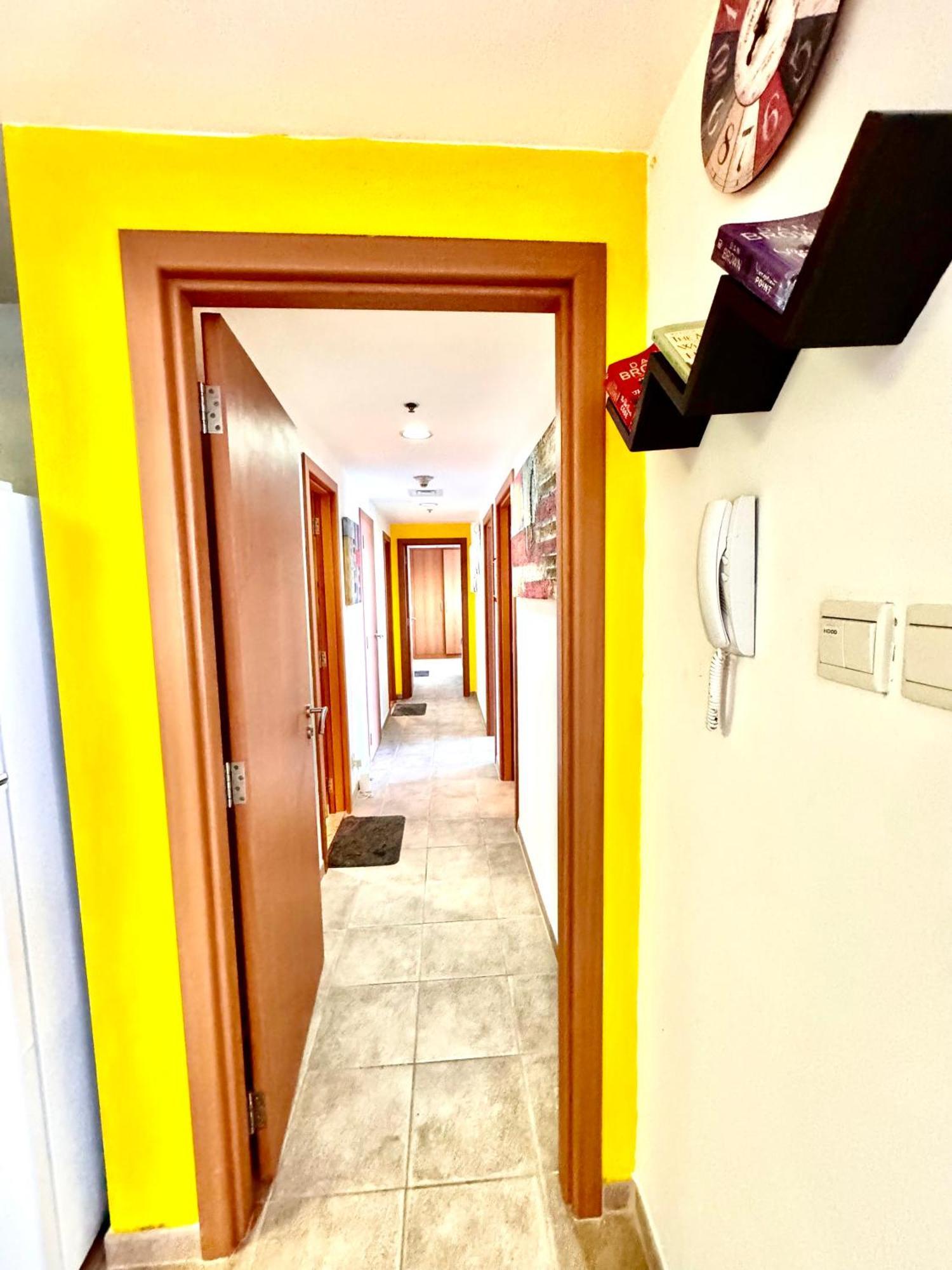 Travelers Backpackers Appartement Dubai Buitenkant foto